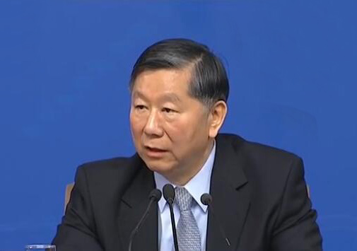 银监会主席尚福林:调低评级是对中国银行业的