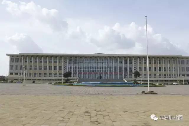 刚果金红与黑:跟着200亿,来非洲挖矿的中国人