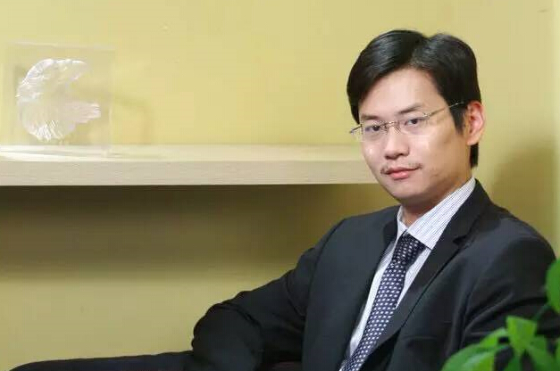 但据华泰证券首席非银分析师罗毅分析称:英美德法都已表态支持人民币